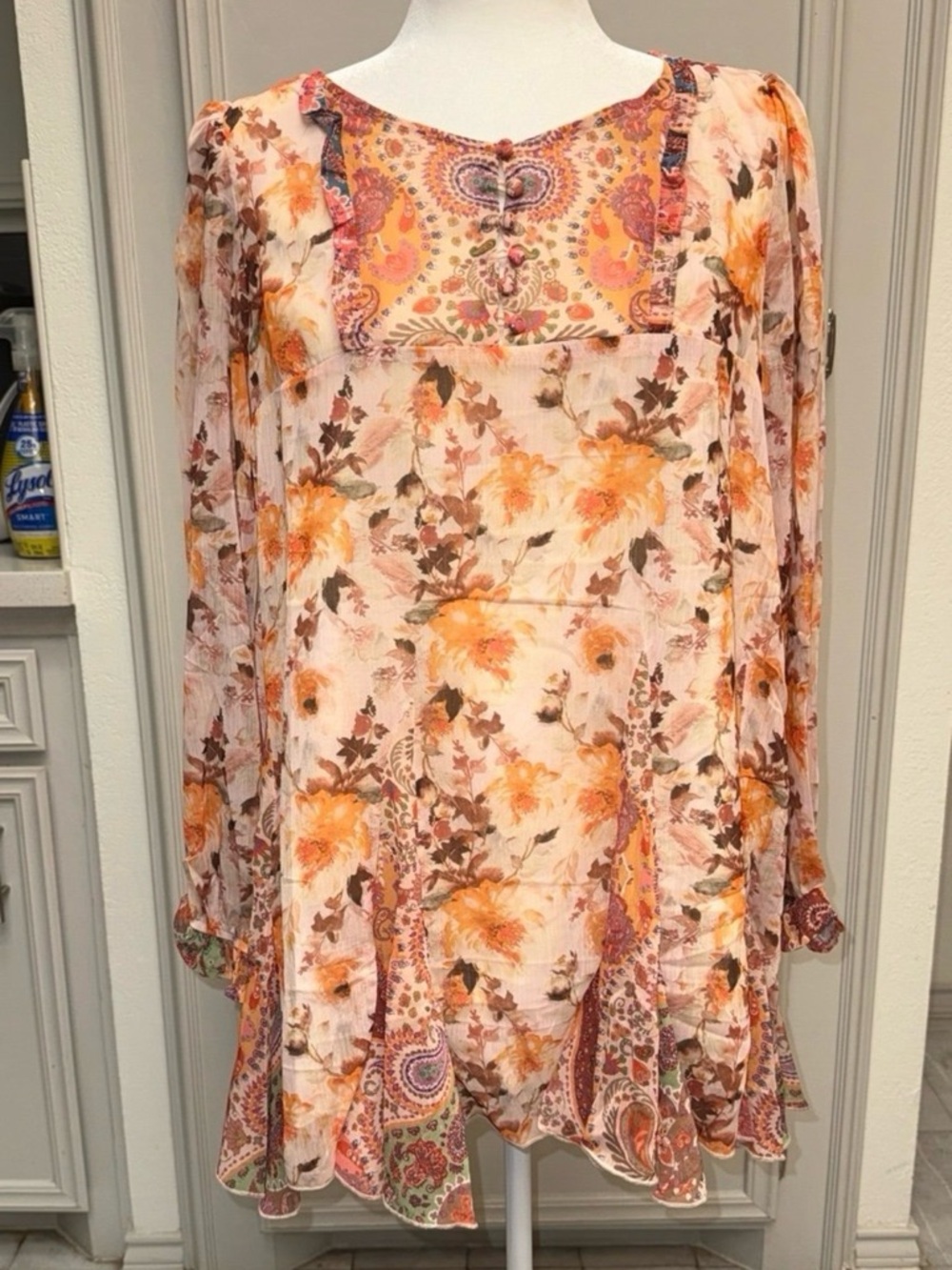 Umgee Mixed Print Long Sleeve Ruffled sleeves and hem Size  Medium NWT